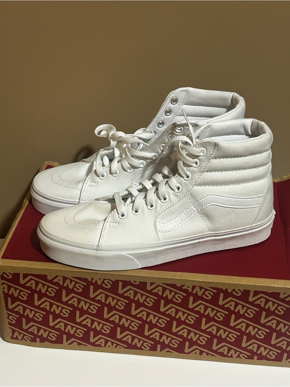 NWT Vans true white SK8-HI high top sneakers M 8.5 W 10